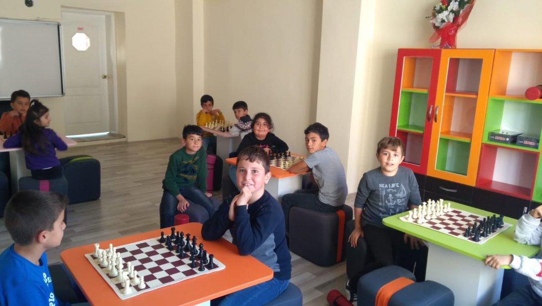 İlçemizde İlkokullar Arası Satranç Turnuvası Yapılmıştır.